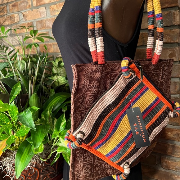 BNWT BU ZHI YUN TOTE STYLE BAG WITH FOUR POCKETS! - Picture 7 of 7